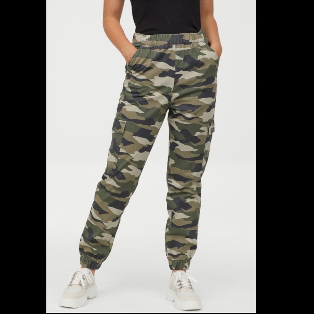 H&M Cargo Pants Camo.